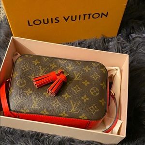 Louis Vuitton saintonge mng coquelicot